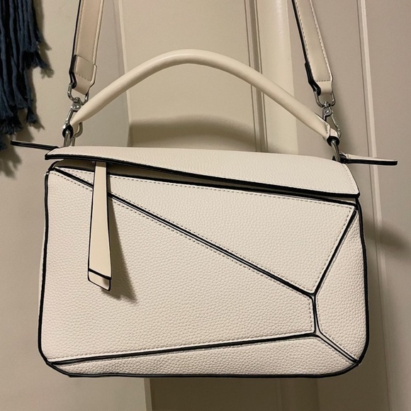 AMAZON FASHION | Puzzle Crossbody Bag - Picture 6 of 8